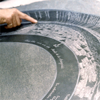 gros_plan_sur_la_table_du_Mont_Mouchet