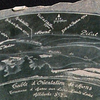 Gros_plan_sur_la_table_d'Aurec (Mons)