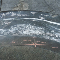 Gros_plan_sur_la_table_de_Roiron